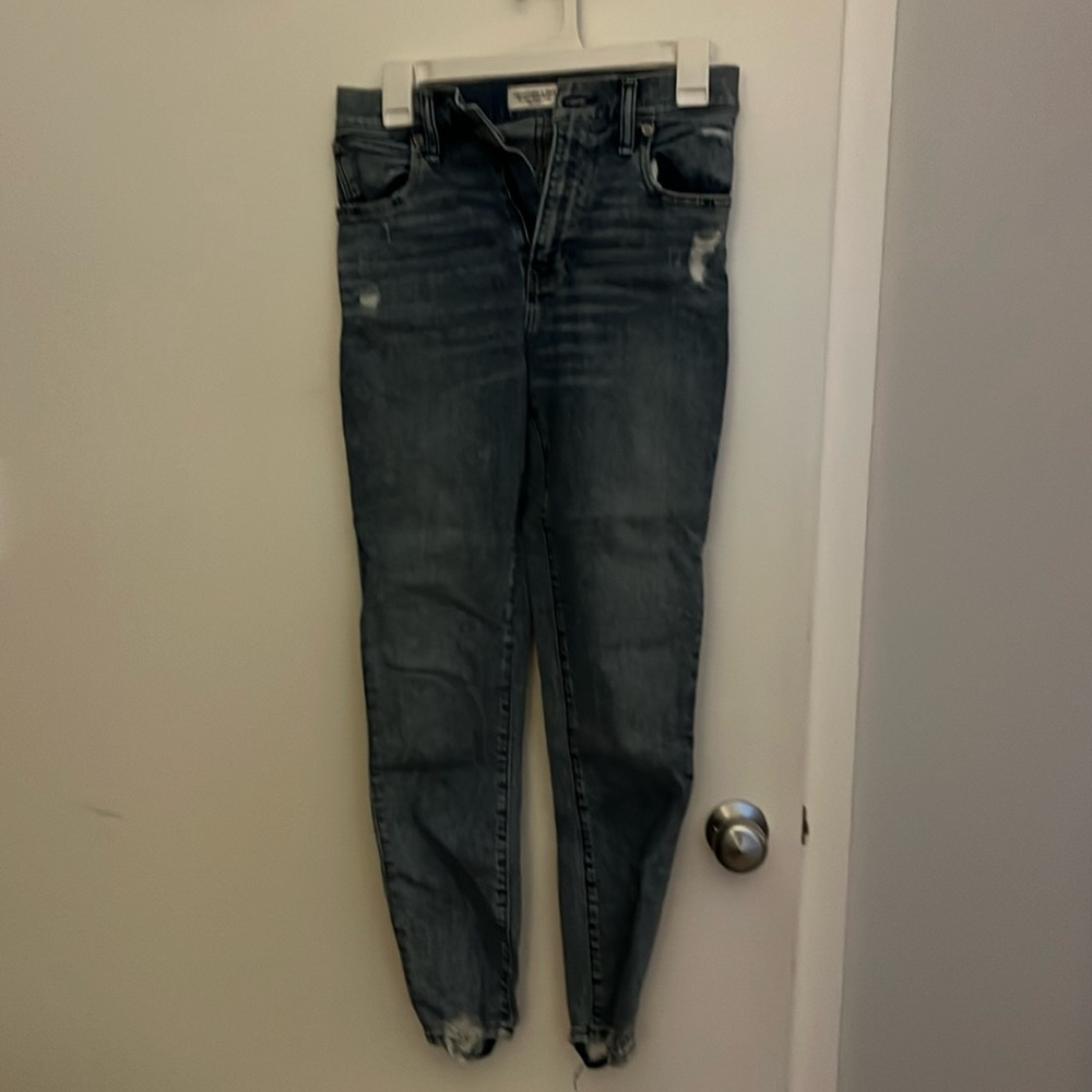 Abercrombie and Fitch size 26 high rise super skinny ankle jeans
